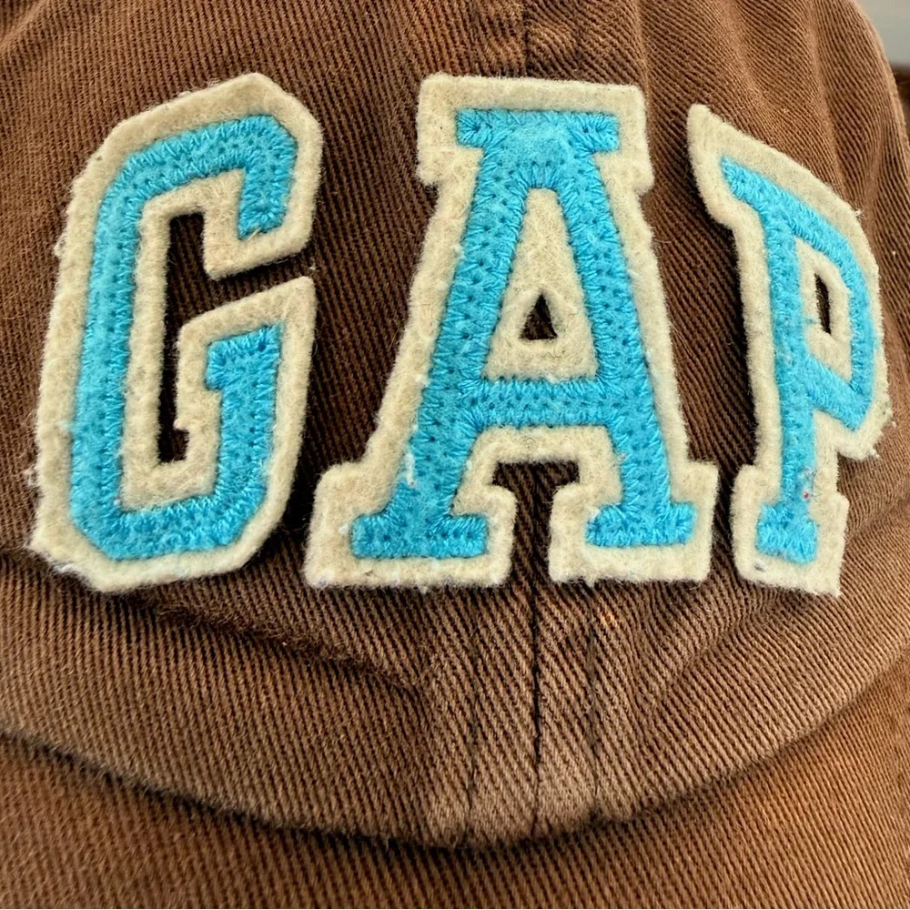 GAP Kids Boys Baseball Cap GAP Logo Appliqué Hat Brown Blue Cream Patch Size S/M